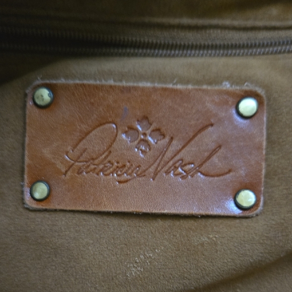 Elegant Brown Woven Handbag - Picture 12 of 15